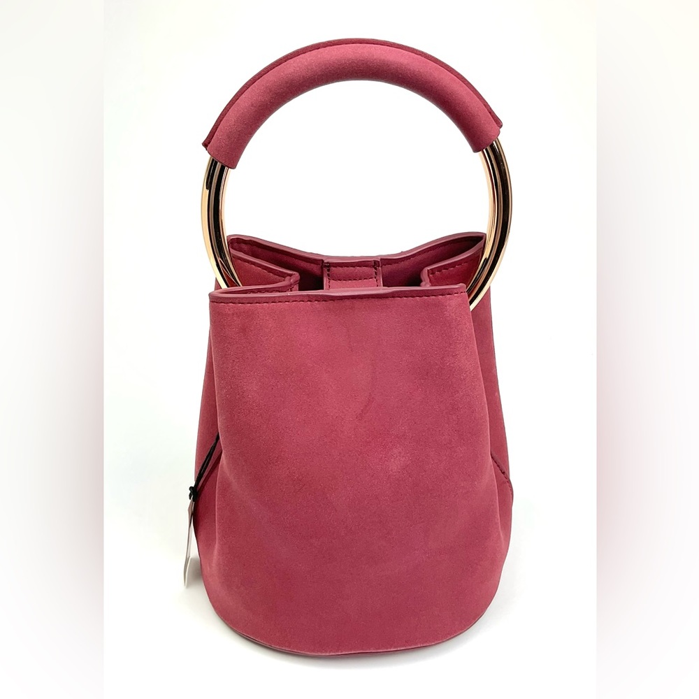 Who What Wear small bucket bag with handle and crossbody chain link strap. - Picture 2 of 10